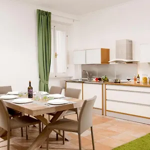 Apartment Myapartsuite Colosseo, Rome