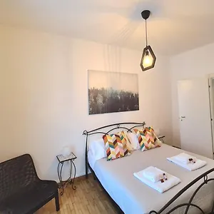 Apartment Flavel Colosseo, Rom