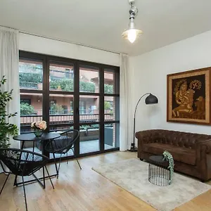  Apartamento Stazione - Nuovo E Moderno Appartamento. Italia