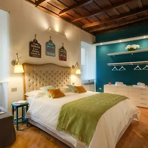 Apartment Romenjoy Colosseo, Rom