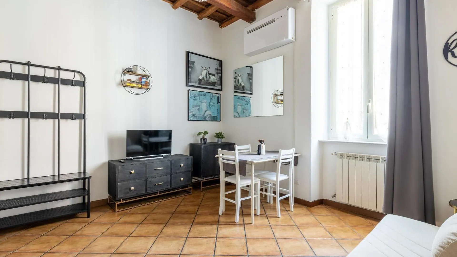 Smart Lodging Urban Rome 0*,  Italy